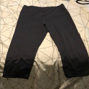 Capri workout leggings